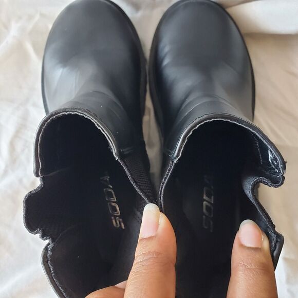Soda Girls Leather Round Toe Chelsea High Top Platform Ankle Boots Size 5.5 Goth - Picture 9 of 12
